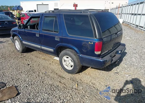 2000 Chevrolet Blazer Ls z USA, uszkodzony, nr VIN 1GNDT13W0Y2153077